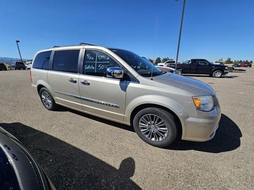 2014 Chrysler Town & Country Touring-L