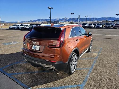 2020 Cadillac XT4 Premium Luxury