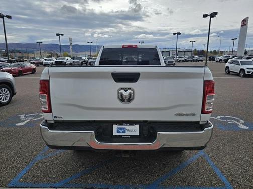 2022 RAM 2500 Tradesman Crew Cab 4x4 8' Box