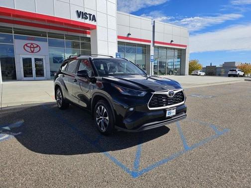 2024 Toyota Highlander XLE