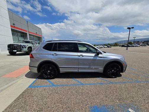 2024 Volkswagen Tiguan 2.0T SE R-Line Black 4MOTION