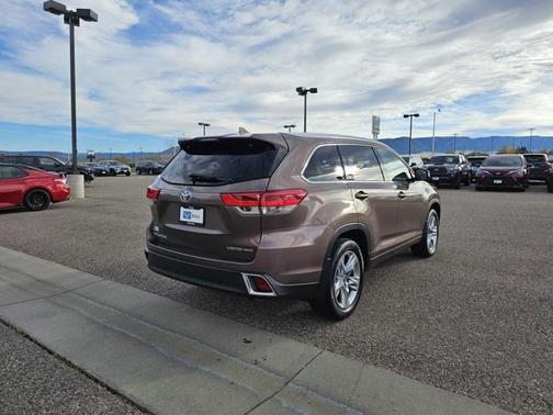 2017 Toyota Highlander Limited