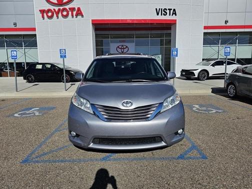 2017 Toyota Sienna XLE Premium