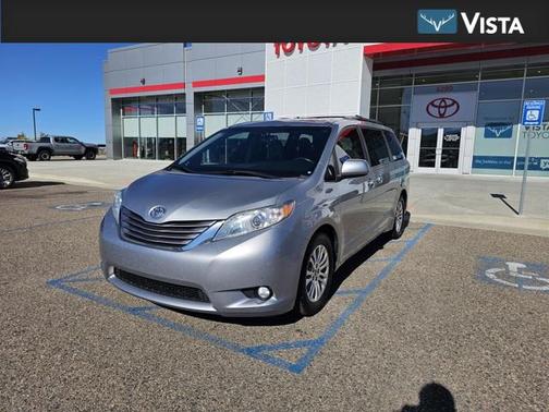2017 Toyota Sienna XLE Premium