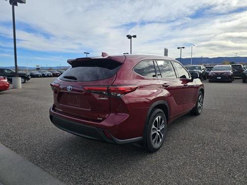 2020 Toyota Highlander Hybrid XLE