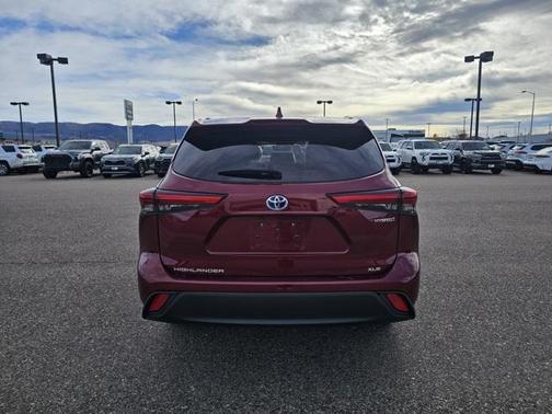 2020 Toyota Highlander Hybrid XLE