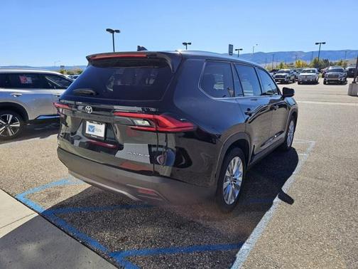 2024 Toyota Grand Highlander Platinum