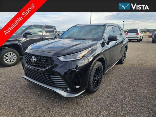 Midnight Black Metallic 2023 Toyota Highlander XSE