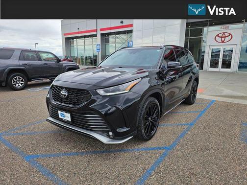 Midnight Black Metallic 2023 Toyota Highlander XSE