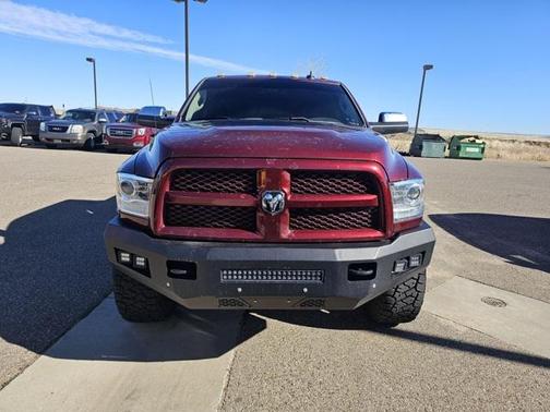 2017 RAM 2500 Laramie Crew Cab 4x4 6'4' Box