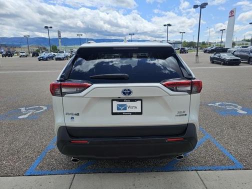 2022 Toyota RAV4 Hybrid XLE Premium