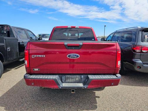 Ruby Red Metallic Tinted Clearcoat 2015 Ford F-150 XLT