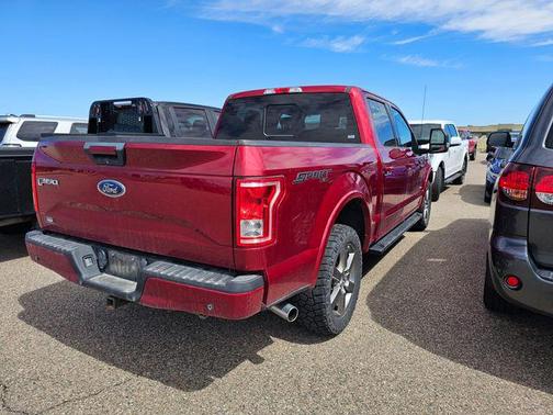 Ruby Red Metallic Tinted Clearcoat 2015 Ford F-150 XLT