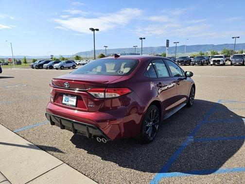 2025 Toyota Corolla Hybrid LE