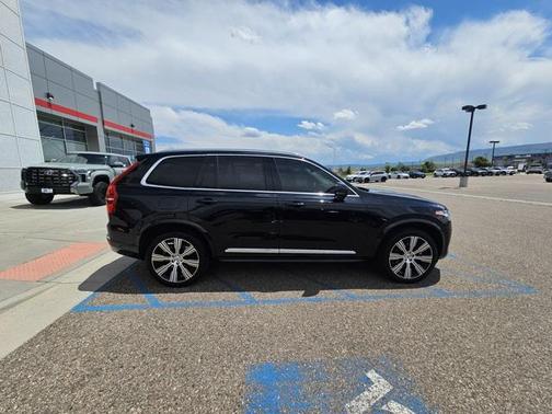 2024 Volvo XC90 B5 Plus Bright Theme