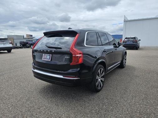 2024 Volvo XC90 B5 Plus Bright Theme
