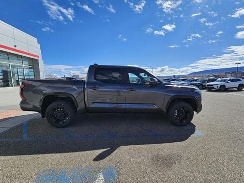 2026 Toyota Tundra Hybrid Platinum