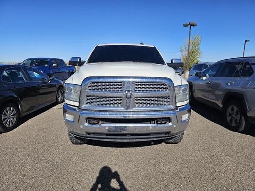 2018 RAM 2500 Laramie Crew Cab 4x4 6'4' Box
