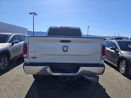 2018 RAM 2500 Laramie Crew Cab 4x4 6'4' Box