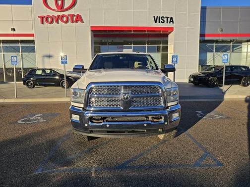 2018 RAM 2500 Laramie Crew Cab 4x4 6'4' Box