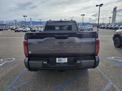 2025 Toyota Tundra Hybrid Platinum
