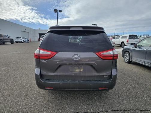 2015 Toyota Sienna XLE Premium