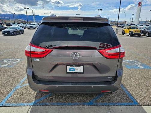 2015 Toyota Sienna XLE Premium