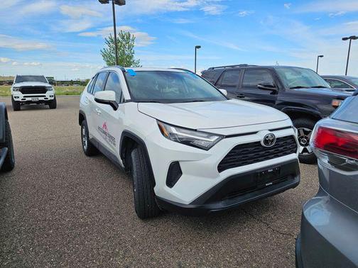 Ice Cap 2025 Toyota RAV4 Hybrid XLE
