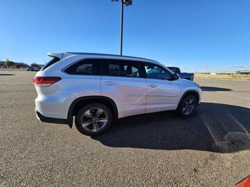 2018 Toyota Highlander Limited Platinum