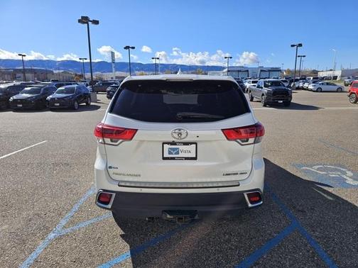 2018 Toyota Highlander Limited Platinum