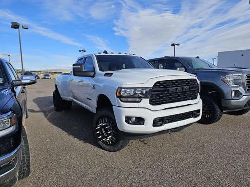 2023 RAM 3500 Big Horn Crew Cab 4x4 8' Box