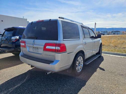2014 Lincoln Navigator Base