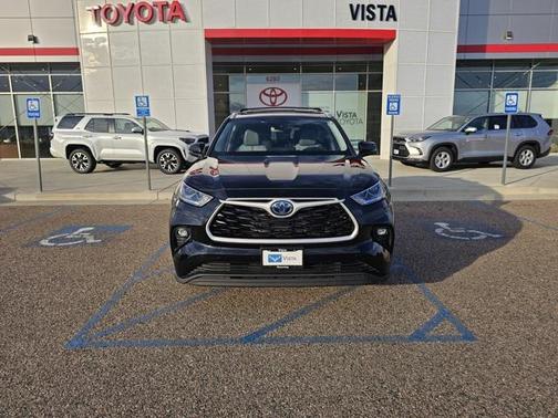 2023 Toyota Highlander Hybrid XLE