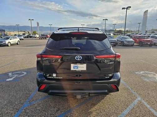 2023 Toyota Highlander Hybrid XLE