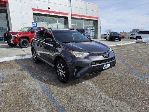 2017 Toyota RAV4 LE
