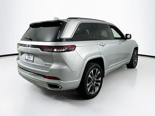 2022 Jeep Grand Cherokee Overland