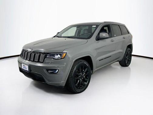 2022 Jeep Grand Cherokee Laredo