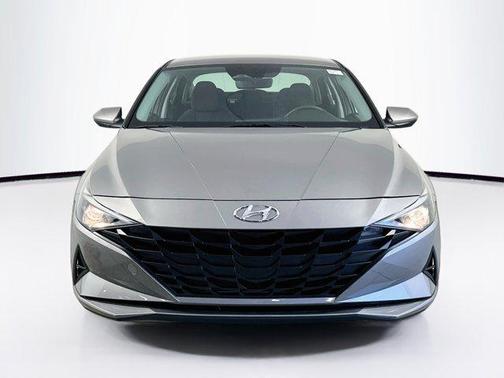 Fluid Metal 2023 Hyundai ELANTRA SEL