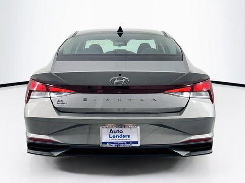Fluid Metal 2023 Hyundai ELANTRA SEL