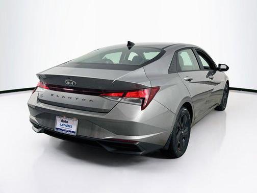 Fluid Metal 2023 Hyundai ELANTRA SEL