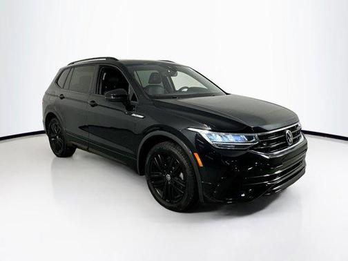2022 Volkswagen Tiguan 2.0T SE R-Line Black