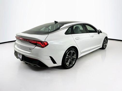 2022 Kia K5 EX