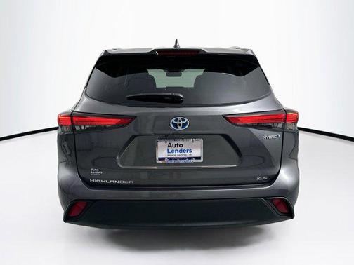 2023 Toyota Highlander Hybrid XLE