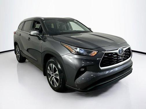 2023 Toyota Highlander Hybrid XLE