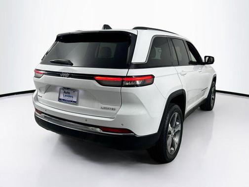 Bright White Clearcoat 2023 Jeep Grand Cherokee Limited