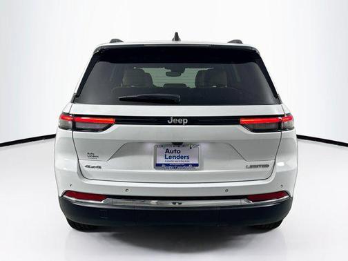 Bright White Clearcoat 2023 Jeep Grand Cherokee Limited