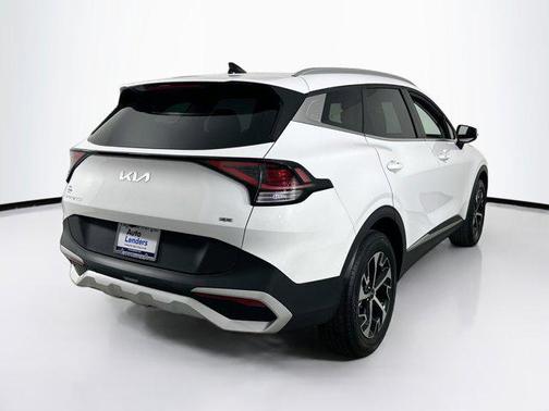 Glacial White Pearl 2024 Kia Sportage EX