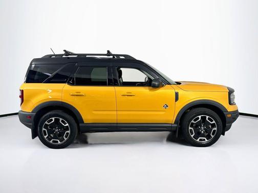 Cyber Orange Metallic Tricoat 2022 Ford Bronco Sport Outer Banks