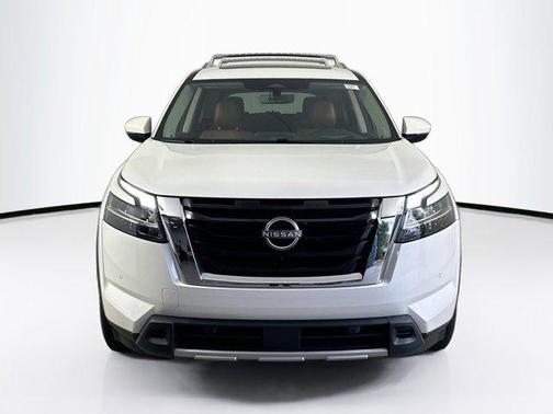 2023 Nissan Pathfinder Platinum 4WD