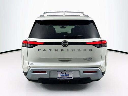 2023 Nissan Pathfinder Platinum 4WD